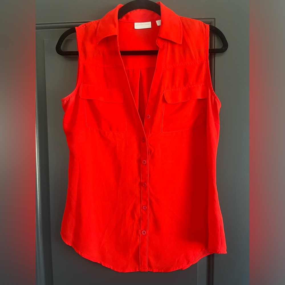 New York & Company Red Sleeveless Button-Up Blouse Size Small Like New